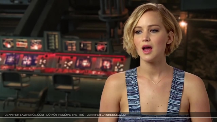 Jennifer_Lawrence_-_Mockingjay_Part_1_Cast_Interview_5BHD5D_013.jpg