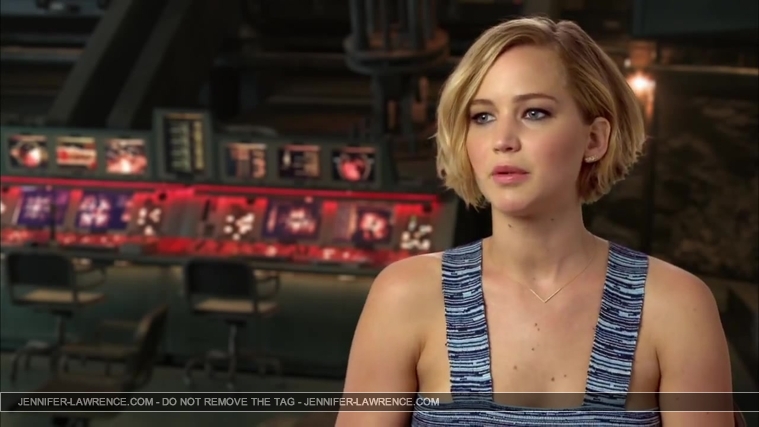 Jennifer_Lawrence_-_Mockingjay_Part_1_Cast_Interview_5BHD5D_018.jpg
