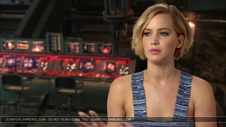 Jennifer_Lawrence_-_Mockingjay_Part_1_Cast_Interview_5BHD5D_021.jpg