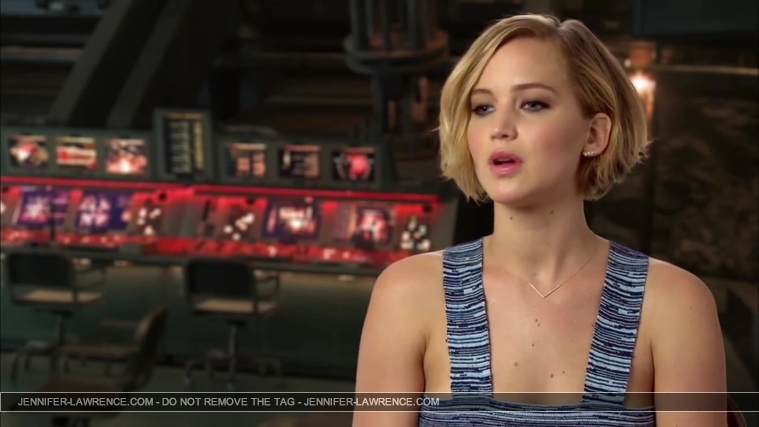 Jennifer_Lawrence_-_Mockingjay_Part_1_Cast_Interview_5BHD5D_030.jpg