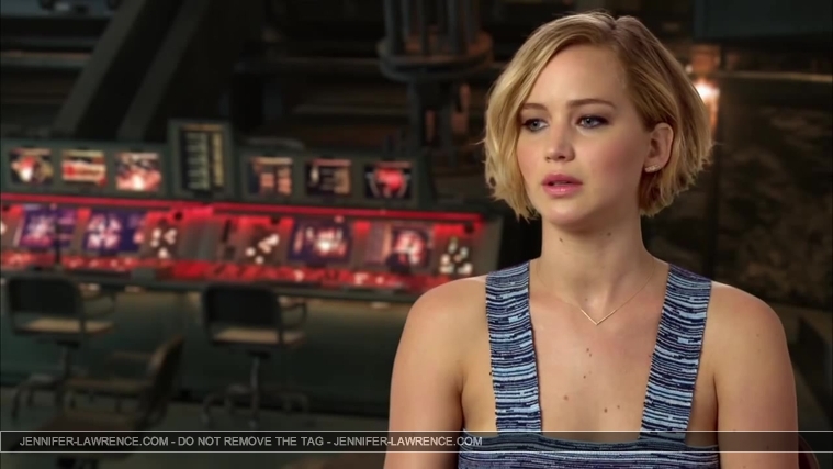Jennifer_Lawrence_-_Mockingjay_Part_1_Cast_Interview_5BHD5D_032.jpg