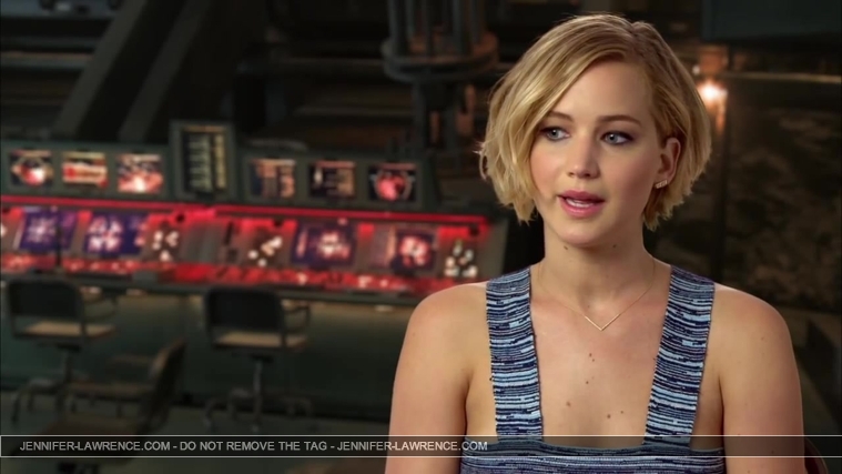 Jennifer_Lawrence_-_Mockingjay_Part_1_Cast_Interview_5BHD5D_040.jpg