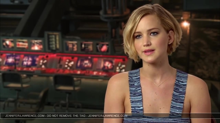 Jennifer_Lawrence_-_Mockingjay_Part_1_Cast_Interview_5BHD5D_072.jpg