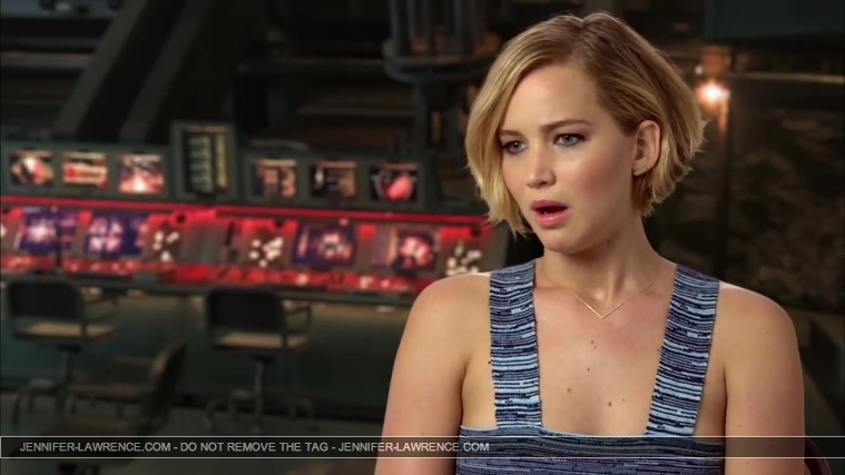 Jennifer_Lawrence_-_Mockingjay_Part_1_Cast_Interview_5BHD5D_095.jpg