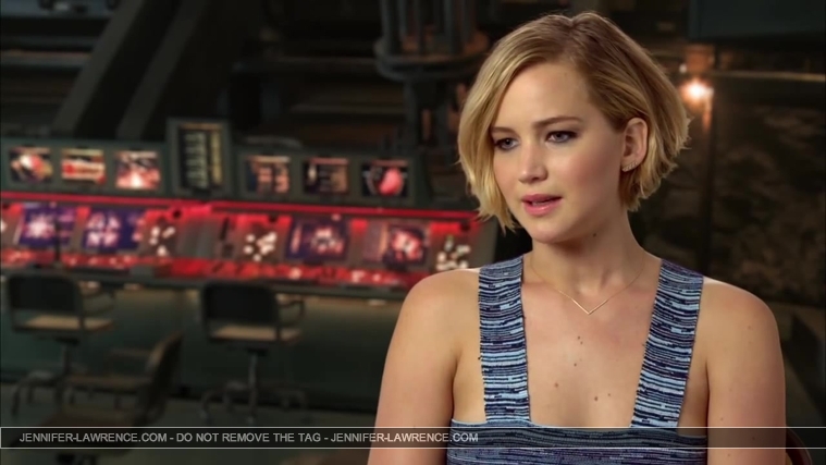 Jennifer_Lawrence_-_Mockingjay_Part_1_Cast_Interview_5BHD5D_097.jpg