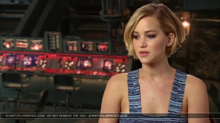 Jennifer_Lawrence_-_Mockingjay_Part_1_Cast_Interview_5BHD5D_105.jpg
