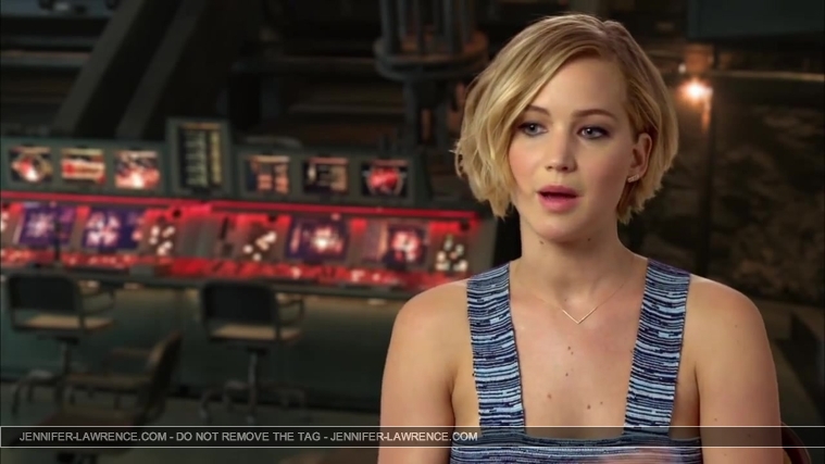Jennifer_Lawrence_-_Mockingjay_Part_1_Cast_Interview_5BHD5D_106.jpg