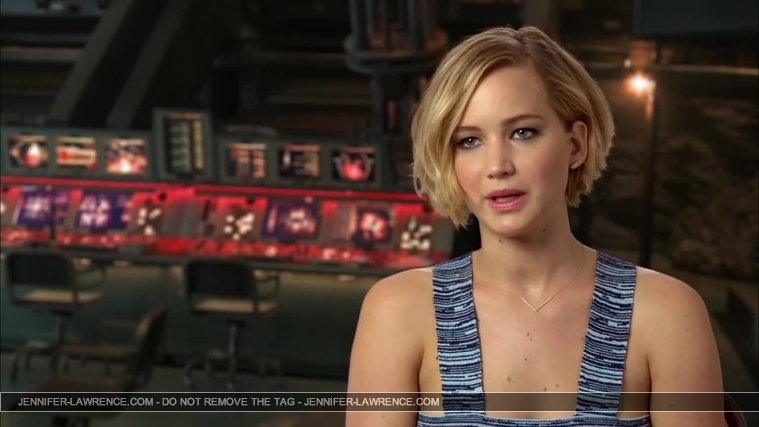 Jennifer_Lawrence_-_Mockingjay_Part_1_Cast_Interview_5BHD5D_130.jpg