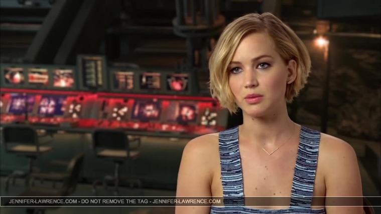 Jennifer_Lawrence_-_Mockingjay_Part_1_Cast_Interview_5BHD5D_153.jpg