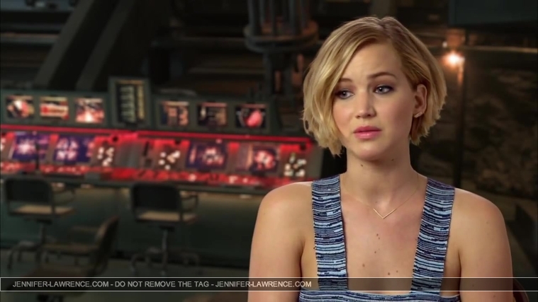Jennifer_Lawrence_-_Mockingjay_Part_1_Cast_Interview_5BHD5D_159.jpg