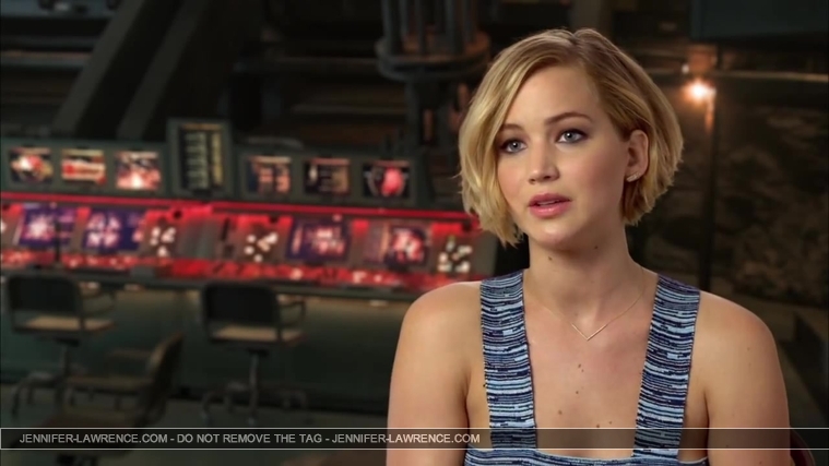Jennifer_Lawrence_-_Mockingjay_Part_1_Cast_Interview_5BHD5D_162.jpg