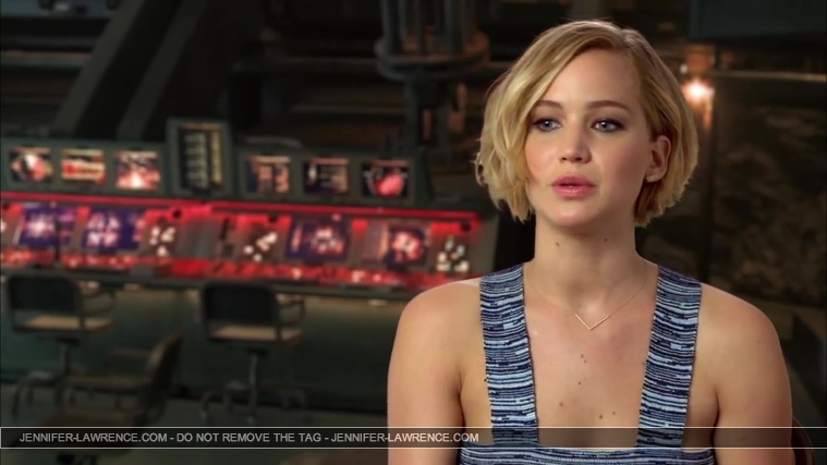 Jennifer_Lawrence_-_Mockingjay_Part_1_Cast_Interview_5BHD5D_201.jpg
