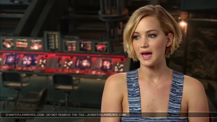 Jennifer_Lawrence_-_Mockingjay_Part_1_Cast_Interview_5BHD5D_237.jpg