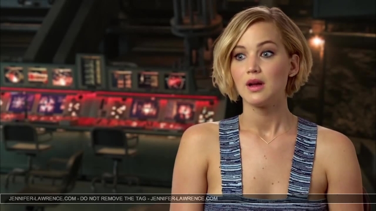 Jennifer_Lawrence_-_Mockingjay_Part_1_Cast_Interview_5BHD5D_279.jpg