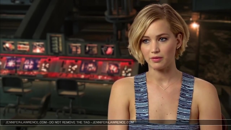Jennifer_Lawrence_-_Mockingjay_Part_1_Cast_Interview_5BHD5D_293.jpg