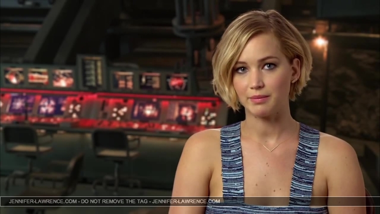 Jennifer_Lawrence_-_Mockingjay_Part_1_Cast_Interview_5BHD5D_374.jpg
