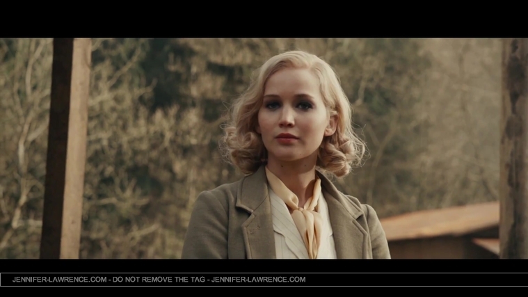 Jennifer_Lawrence_Interview_On_Her_Role_In_Serena_037.jpg