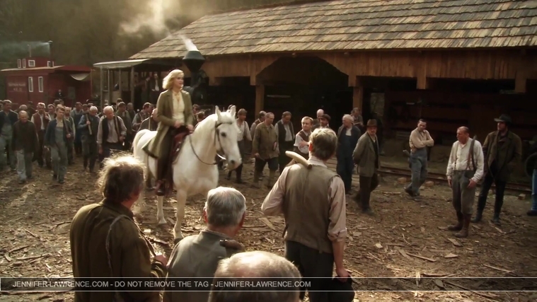 Jennifer_Lawrence_Interview_On_Her_Role_In_Serena_093.jpg