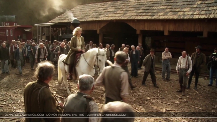 Jennifer_Lawrence_Interview_On_Her_Role_In_Serena_094.jpg