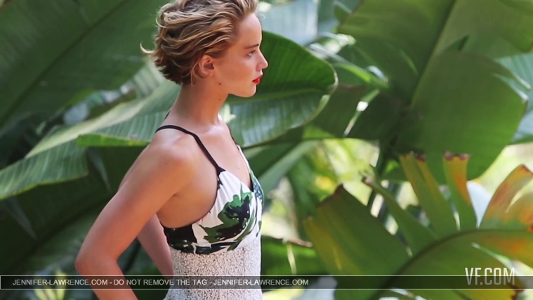 Jennifer_Lawrence_Makes_a_Splash_for_Her_Cover_Shoot_224.jpg