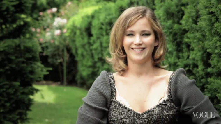 Jennifer_Lawrence_on_The_Hunger_Games_-_Vogue_Diaries_021.jpg