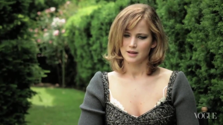 Jennifer_Lawrence_on_The_Hunger_Games_-_Vogue_Diaries_094.jpg