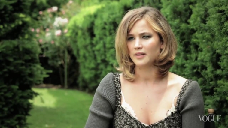 Jennifer_Lawrence_on_The_Hunger_Games_-_Vogue_Diaries_345.jpg