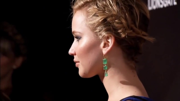 Jennifer_Lawrence_speaks_her_mind_on_the_Hunger_Games_red_carpet_at_Cannes21_043.jpg