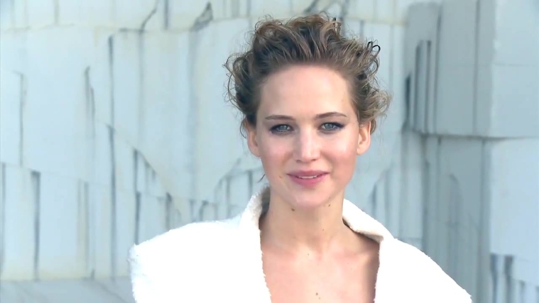 Jennifer_Lawrence_~_InStyle_US_December_2013_054.jpg