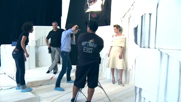 Jennifer_Lawrence_~_InStyle_US_December_2013_276.jpg