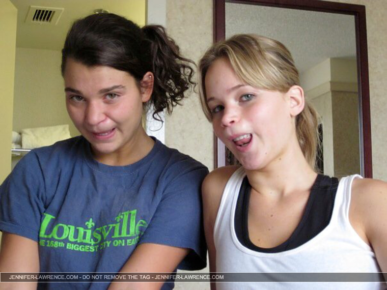 LAWRENCE-Jennifer-Friends-Kentucky-Collects-071014-RJR-JR007-EXCL.jpg