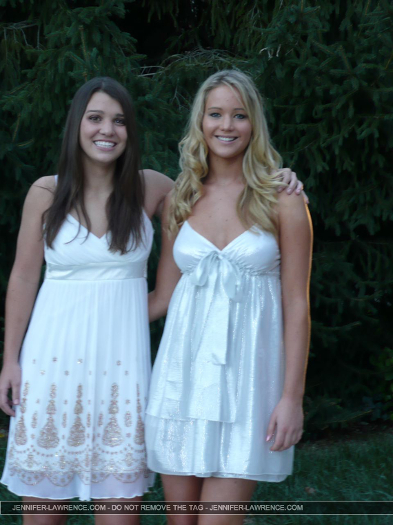 LAWRENCE-Jennifer-Friends-Kentucky-Collects-071014-RJR-JR028-EXCL.jpg