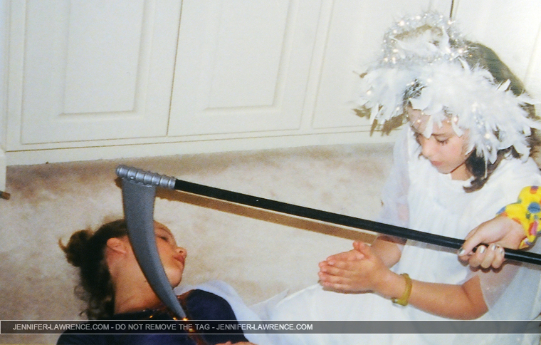 LAWRENCE-Jennifer-Friends-Kentucky-Collects-071014-RJR-JR036-EXCL.jpg