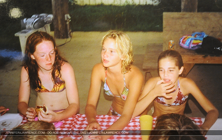 LAWRENCE-Jennifer-Friends-Kentucky-Collects-071014-RJR-JR045-EXCL.jpg