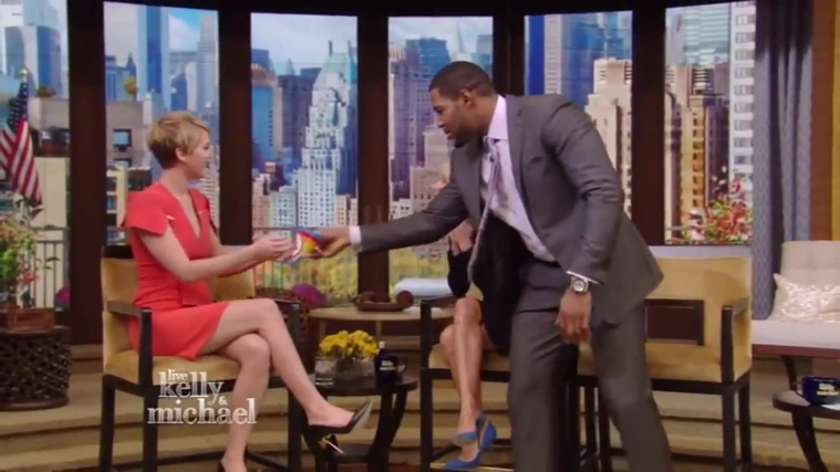Live21_with_Kelly_and_Michael_282929.jpg
