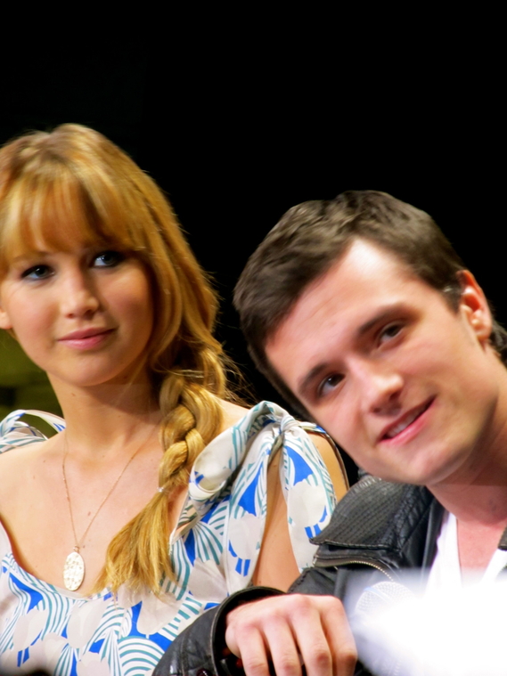 March_3_-_The_Hunger_Games_Mall_Tour_in_L_28629.jpg