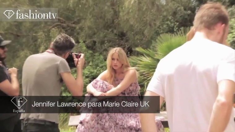 Marie_Claire_UK_28203729_5BBehind_the_Scenes5D.jpg