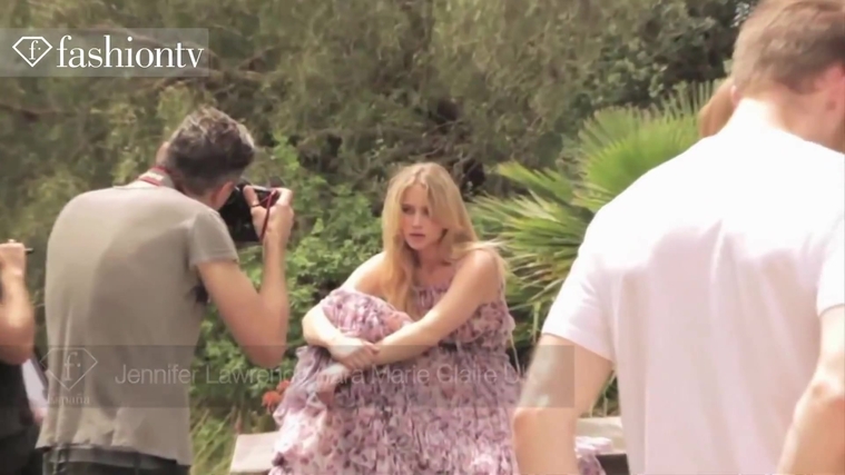 Marie_Claire_UK_28203929_5BBehind_the_Scenes5D.jpg