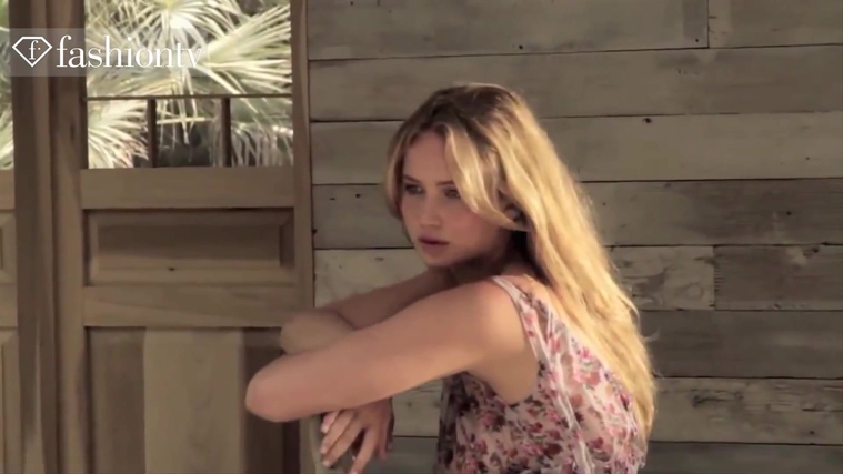 Marie_Claire_UK_28214229_5BBehind_the_Scenes5D.jpg