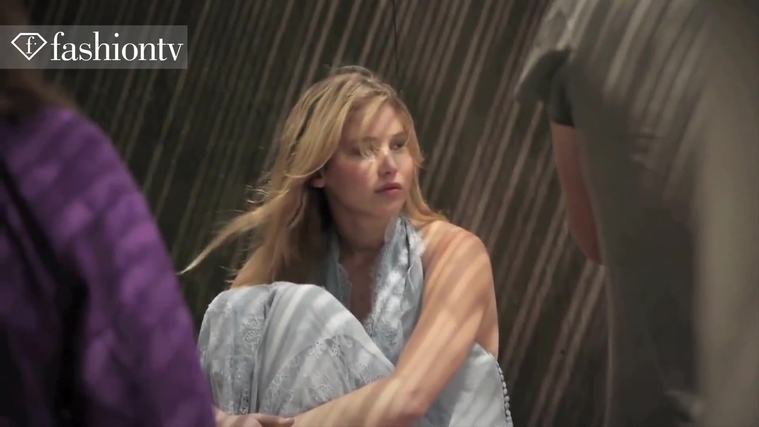 Marie_Claire_UK_28225629_5BBehind_the_Scenes5D.jpg