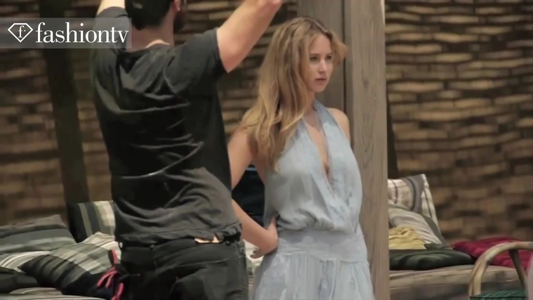 Marie_Claire_UK_28226929_5BBehind_the_Scenes5D.jpg