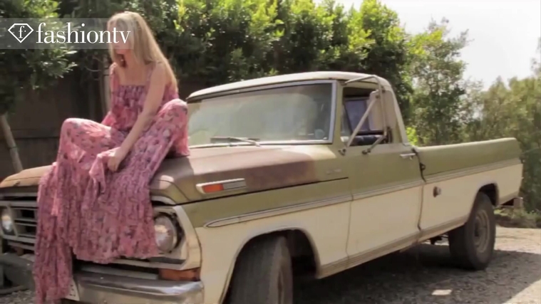 Marie_Claire_UK_28235629_5BBehind_the_Scenes5D.jpg