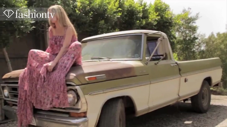 Marie_Claire_UK_28235729_5BBehind_the_Scenes5D.jpg