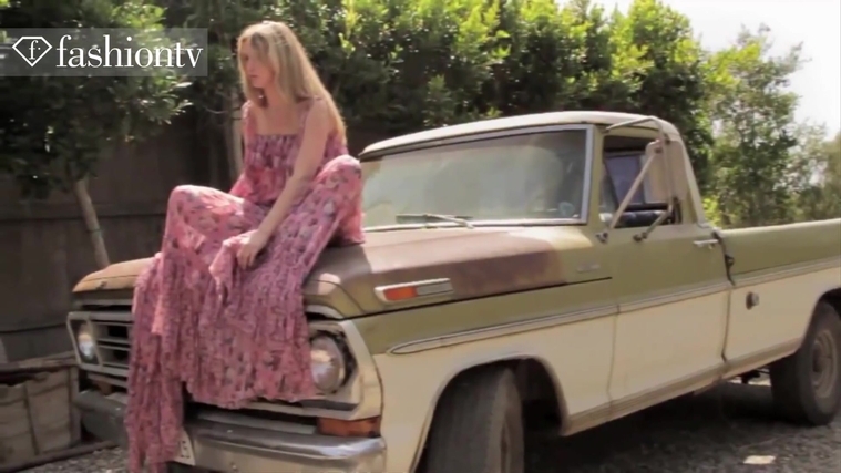 Marie_Claire_UK_28236329_5BBehind_the_Scenes5D.jpg