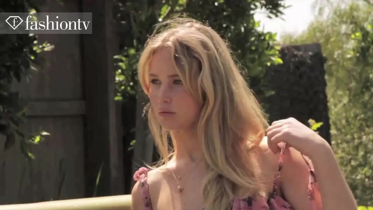 Marie_Claire_UK_28243329_5BBehind_the_Scenes5D.jpg