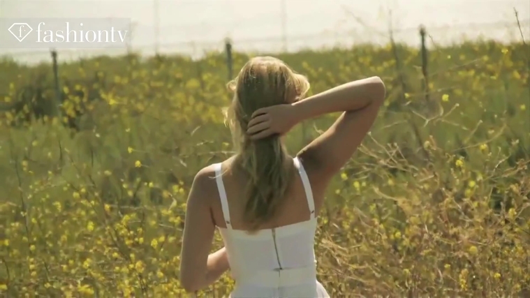 Marie_Claire_UK_28258829_5BBehind_the_Scenes5D.jpg