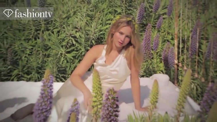 Marie_Claire_UK_28266629_5BBehind_the_Scenes5D.jpg