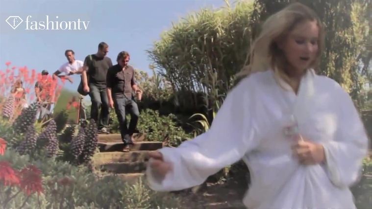 Marie_Claire_UK_28271929_5BBehind_the_Scenes5D.jpg