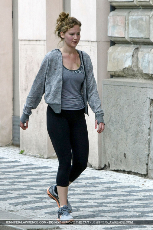 May_7_-_Jogging_around_Prague_with_her_boyfriend_Nicholas_Hoult_28729.jpg