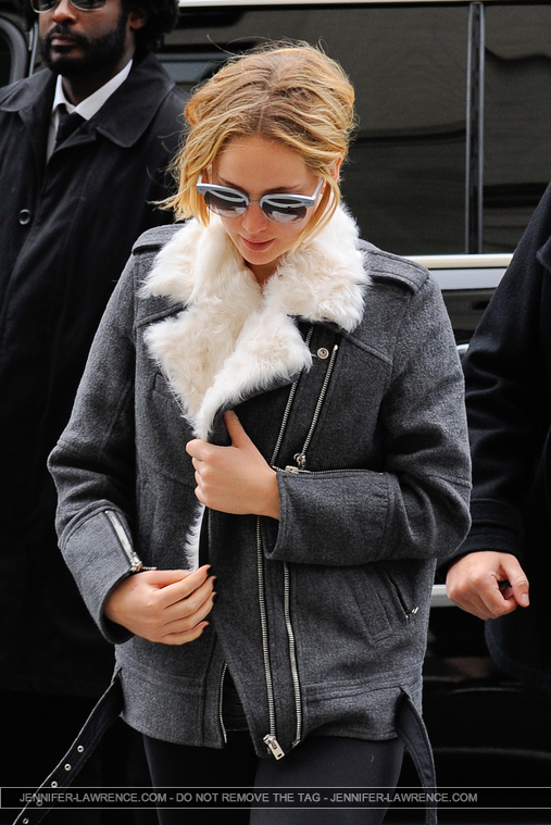 November_16_-_Arriving_at_Soul_Cycle_Gym_in_New_York_City_28729.jpg